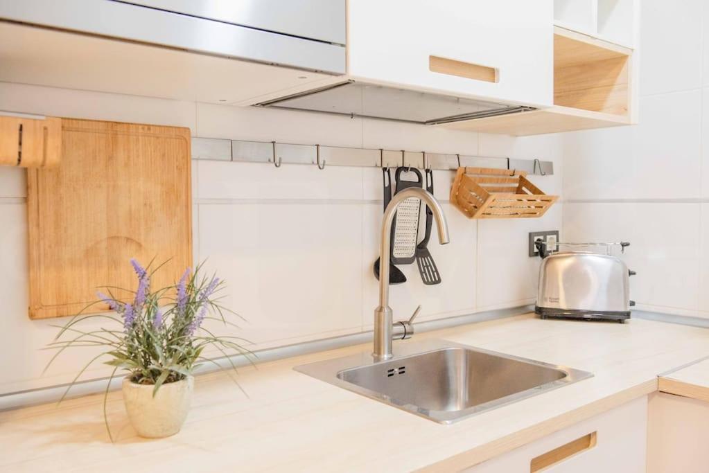 Relaxing Apartment With Parking In The Center By Rems Malaga Ngoại thất bức ảnh